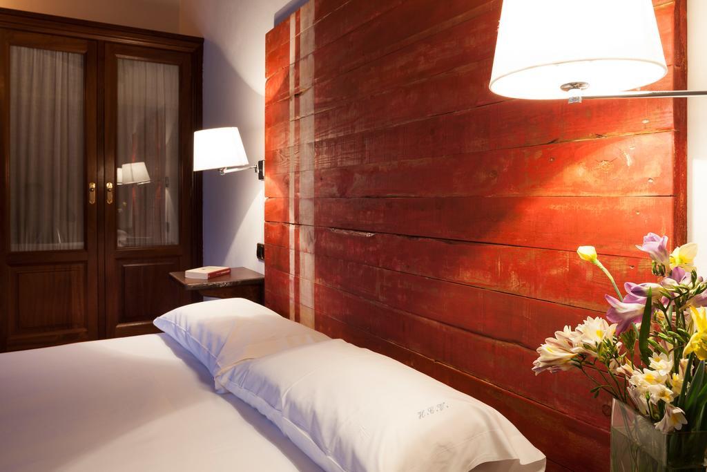 Hotel Restaurante Cabo Vidio Oviñana الغرفة الصورة